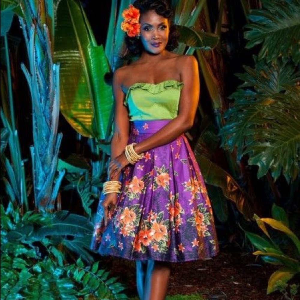 XL - EUC - Deadly Dames Kinky Box skirt in Purple Tropical/Hawaiian print